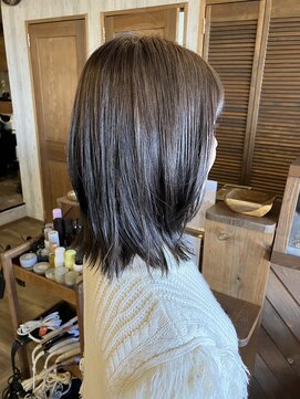 ヘアードレスビュー(hair dress V.I.E.W) 肩レングス×グレージュ