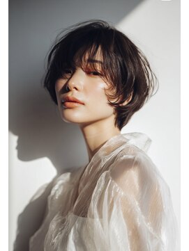 ルーチェス(LUCE/s) 柔らか質感の大人ショートレイヤー