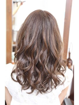ヘアスタジオ クー(Hair Studio XYY) ハイライト ミルクティーベージュ