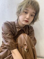 ハウス(HAUS.)&nbsp;オン眉くせっ毛ショート×ベージュカラー