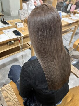 ロロネー(Lolonois) 【Lolonois野田阪神】グレージュカラー