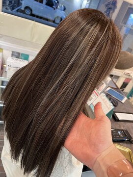 ザブリッジ(the Bridge) ロング×グレージュハイライト