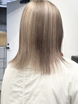 ココ 原宿(KOKO) 切りっぱなしボブ小顔クラゲヘアーオリーブグレーココアベージュ
