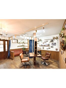 初めてでも緊張せず、リラックス出来る落ち着いた雰囲気♪サロンでのんびりと過ごしたい方におすすめ◇