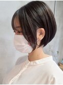 大人ショートボブグレージュカラー顔まわりレイヤーくびれボブ