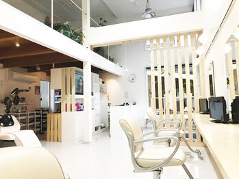 ハーティスヘアデザインの写真/丁寧なカウンセリングと高い技術力が好評！ご自宅でのお手入れ方法もプロがレクチャーしてくれる☆