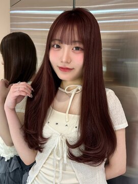 ルームバイシー 新宿(Loom. by Sea) ＊シンプルワンカール小顔ヘア×ピンクブラウン【新宿韓国ヘア】