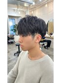 【癖毛をいかしたシャドウパーマスタイル】手塚