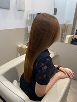 シュヴーブリヤン(cheveux brillants)&nbsp;「再現性100%の艶髪」ミルクティカラー×ストレートロングヘア