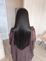 コクア オン(KOKUA ON)&nbsp;圧倒的なツヤ感！憧れのサラツヤロング髪