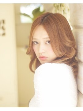 ロータス(Lotus) ★03-6434-0383★ 　【LOTUS】カジュアルふわカールミディ