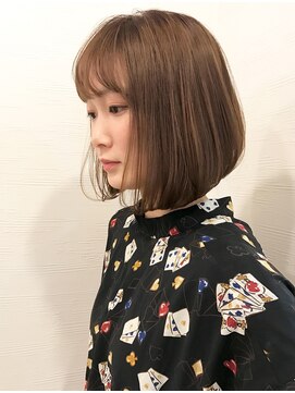 キャロル(CAROL) フラットナチュラルボブ「ピンクグレージュ」