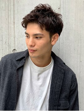 トルネード(TORNADO) くせ毛風アップバングベリーショート