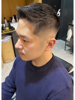 フランクスバーバー アンド ビアークラブ(FRANK'S BARBER and BEER CLUB)&nbsp;サイドグラデーションフェードカットかき上げスリークショート