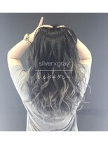 バトー(bAteAu)&nbsp;グラデーション、エクステ、インナー、ハイライト、ベージュ