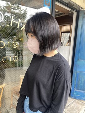 トワイロ(TOWAIRO) シルエットにこだわったプツンとボブ