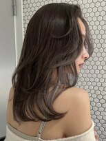 サイン 表参道(SIGN)&nbsp;ミディアムヘアグレージュカラーデザインカラーシルキーベージュ