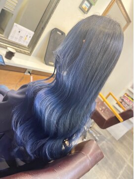 チョキ(CHOKI) ブルーのバレイヤージュ