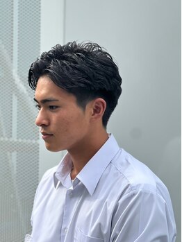 グロウ(grow)の写真/メンズからも支持の厚い【grow】が、仕事も遊びも楽しめる最新トレンドに合わせたヘアスタイルをご提案♪