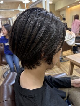 ハンナ(hanna) 小顔ショート