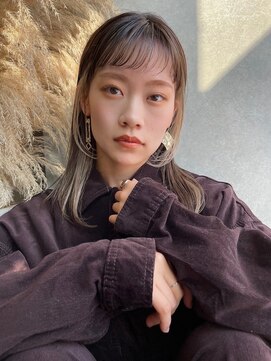 スリーバイベルベット(THREE...by velvet) オン眉+イヤリングカラー