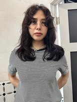 ナービス(NARVIS)&nbsp;くせ毛風パーマ/デザインカット/ミディアム