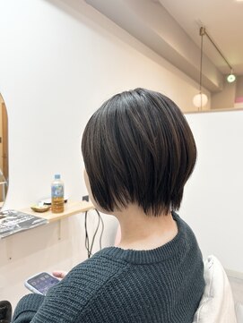 ショートボブ