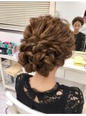 ウェーブふわふわアップ