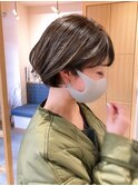 【 smuk / スムーク 】丸みショートボブ / 赤味消しオリーブ