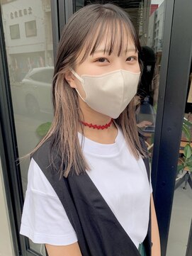 ヘアー アイス ルーチェ(HAIR ICI LUCE) イヤリングカラー ベージュカラー デザインカラー 担当城倉