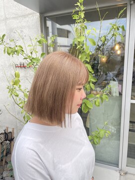 ニト(nito) ベージュカラー