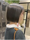 切りっぱなしボブ 前下がりボブ ショートボブ オリーブベージュ