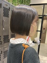 ラフ 新宿(Laff)&nbsp;切りっぱなしボブ 前下がりボブ ショートボブ オリーブベージュ