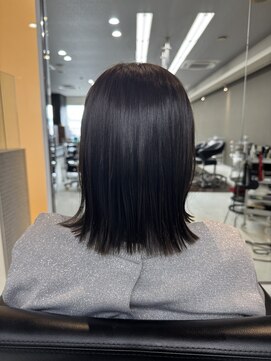 シャンプーボーイエイムス(SHAMPOO BOY aims) パツっとボブ　アッシュグレー