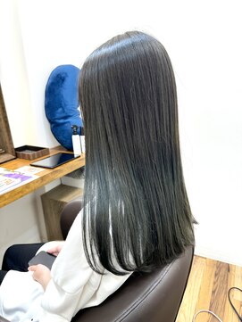 ブリーチなしツヤ髪オリーブアッシュ