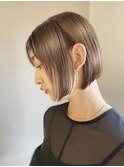 ハイトーンミルクベージュ×韓国風切りっぱなし小顔ボブ