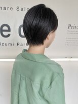 レア(LEA)&nbsp;ナチュラルなくびれのショートヘア