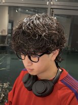 ノイセルヘアー(Noisyle Men's hair) リバースセンターパート/ニュアンスパーマ/ダウンバング/MEN'S◎