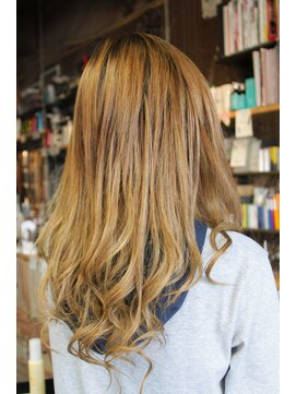 オーバーキャプテンネイキッド(OVER CAPTAIN NAKED) イエローアッシュボリューミーエクステつけ放題