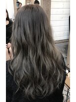 ナンバー アンフィール 渋谷(N° anfeel)&nbsp;アッシュベージュカラー＆ほつれウエーブ