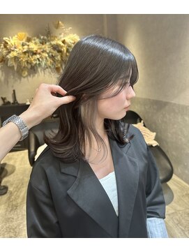 ロンド レア 天神大名店(Lond Le’a) インナーカラーイヤリングカラーグレージュハイトーンカラー韓国