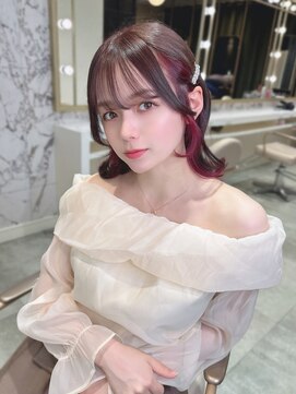 アマンドール(Aman D'or) 艶感のあるガーリースタイル#イヤリングカラー #ワインレッド