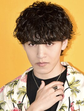 オーシャントーキョー(OCEAN TOKYO) 波巻きパーマツーブロック刈り上げラウンドマッシュ韓国