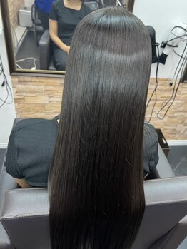 *理想のストレートヘアがきっと叶う!!*厳選した薬剤を豊富にご用意◎思わず触れたくなるサラつや髪に…♪