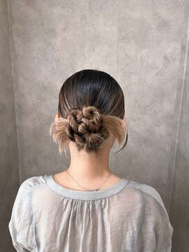 フェリーチェ(Felice) タイトシニヨン　カチモリヘア　お団子ヘア