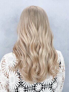 アルバム 渋谷パルコ(ALBUM) ホワイトベージュダブルカラーブリーチハイトーン_ba561121