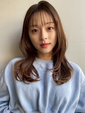 ブラウヘアアンドケア(care) 巻き髪くびれミディアム×ナチュラルブラウン