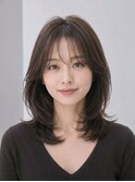 【20-30代に大人気♪小顔な効果抜群のレイヤーミディ】