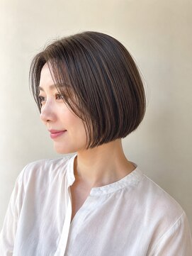 トリコバイフェイス (Trico by FACE) ショートカット/ショートボブ/白髪ぼかし/ 30代/40代/50代