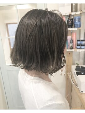 レンク(LENC) Coast.切りっぱなし前下がりボブ×イルミナカラー